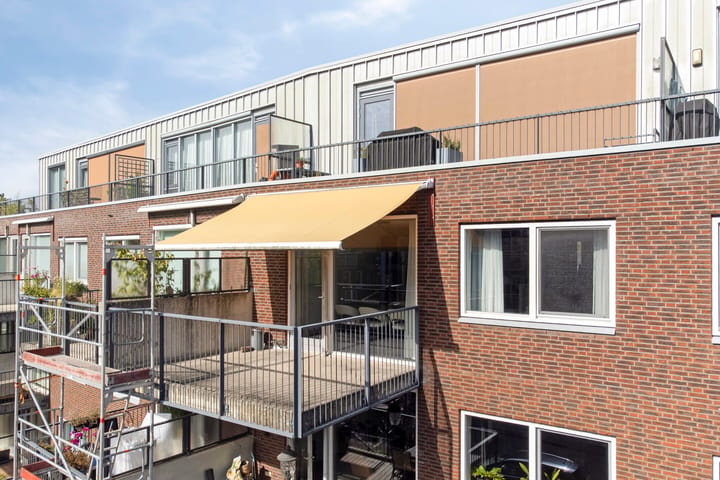 Photo 2 of Tolstraat 130