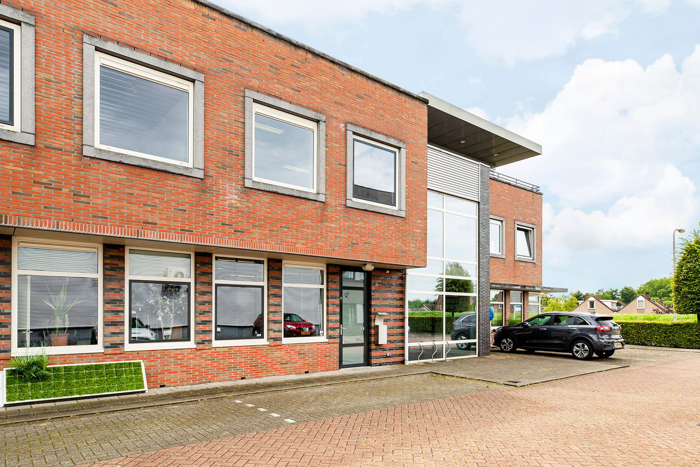 View photo 2 of Ringdijk 398-a