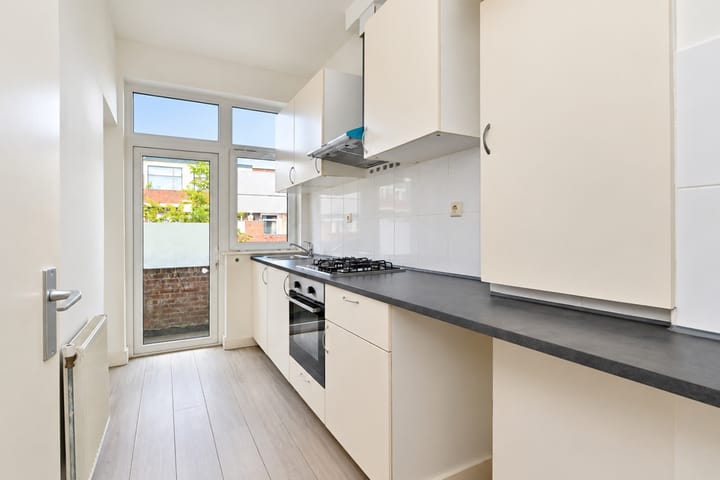 Appartement te koop: Dautzenbergstraat 111, 'S-Gravenhage