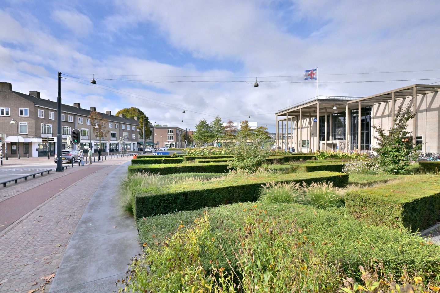 Bekijk foto 4 van Stationsplein 65