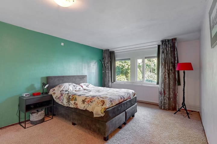 Twee-onder-één-kap te koop: Tinnegieter 56, Hoorn