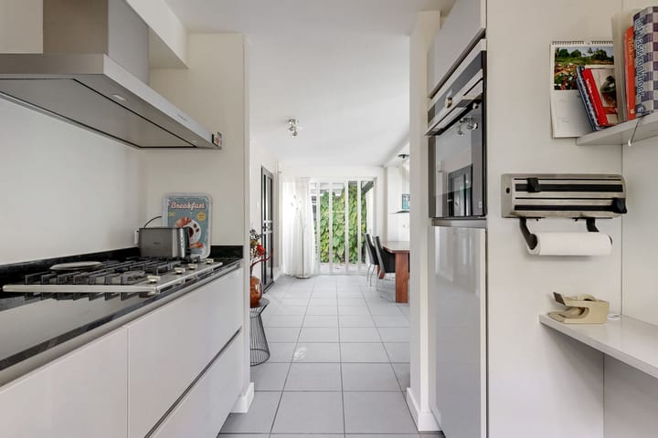 Twee-onder-één-kap te koop: Tinnegieter 56, Hoorn