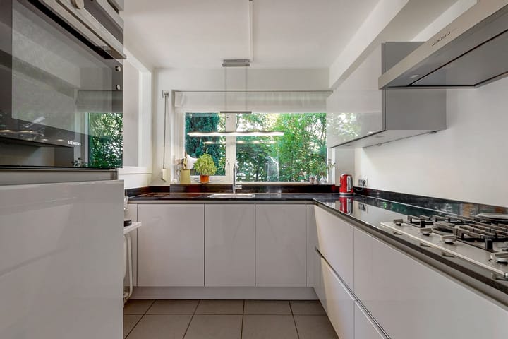 Twee-onder-één-kap te koop: Tinnegieter 56, Hoorn