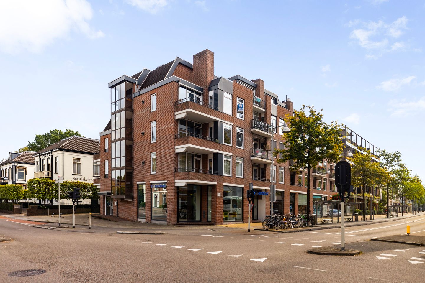 Bekijk foto 2 van Stationsstraat 200