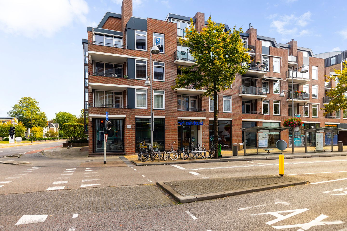 Bekijk foto 3 van Stationsstraat 200