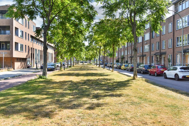 Studio te koop: Eksterhof 47, 'S-Gravenhage