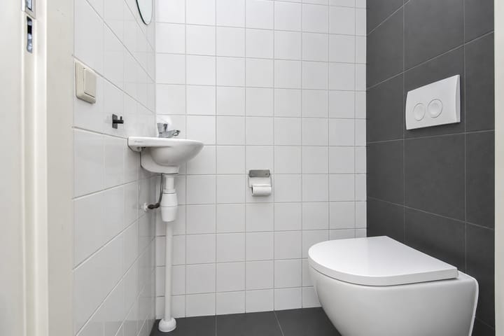 Studio te koop: Eksterhof 47, 'S-Gravenhage