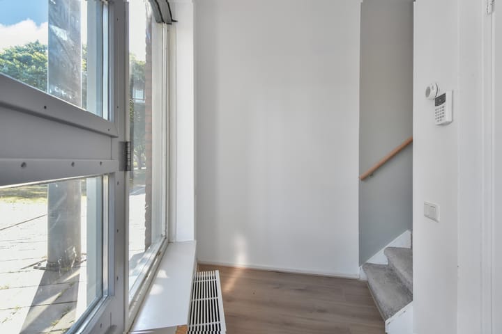 Studio te koop: Eksterhof 47, 'S-Gravenhage
