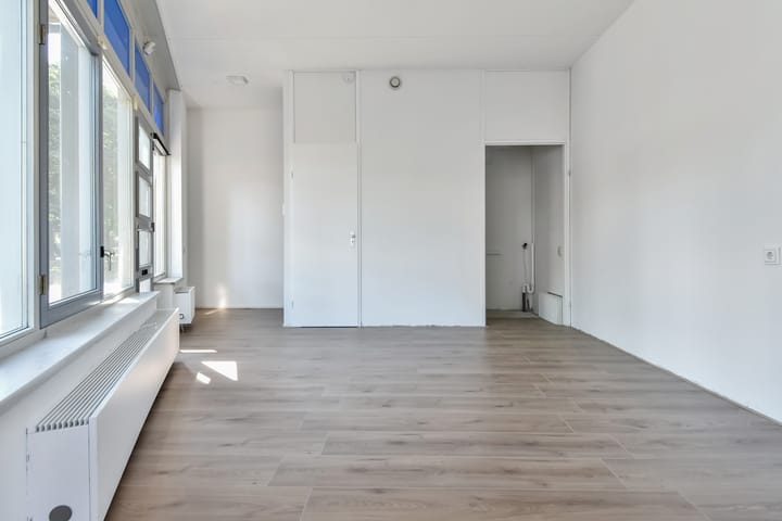 Studio te koop: Eksterhof 47, 'S-Gravenhage
