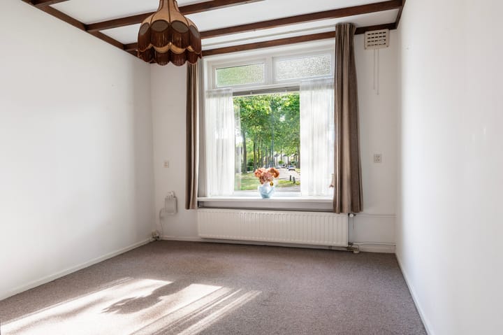 Vrijstaande woning te koop: Henriëtte van Eyklaan 39, Apeldoorn