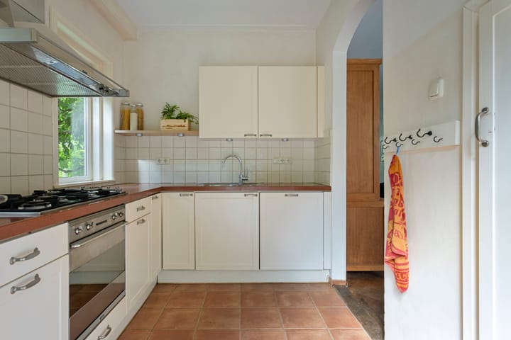 Twee-onder-één-kap te koop: Colenbranderstraat 13, Arnhem
