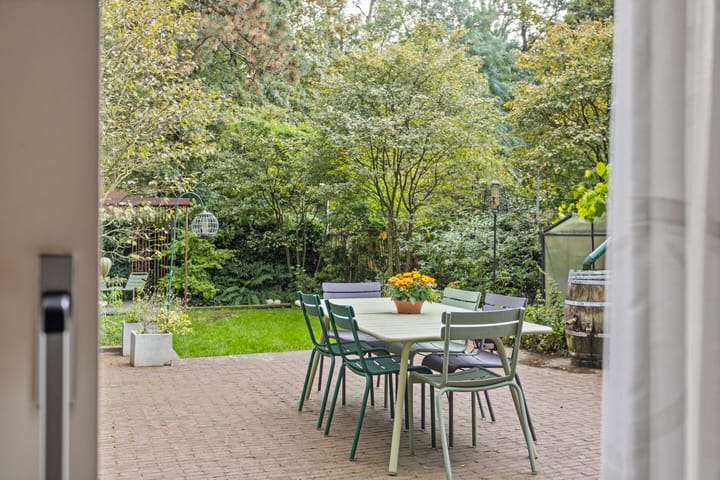 Twee-onder-één-kap te koop: Colenbranderstraat 13, Arnhem