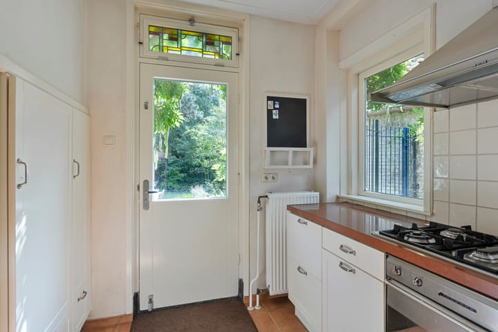 Twee-onder-één-kap te koop: Colenbranderstraat 13, Arnhem