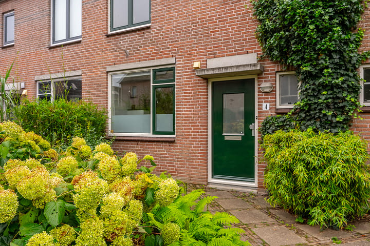 Tussenwoning te koop: Marie Struijslaan 4, Odijk