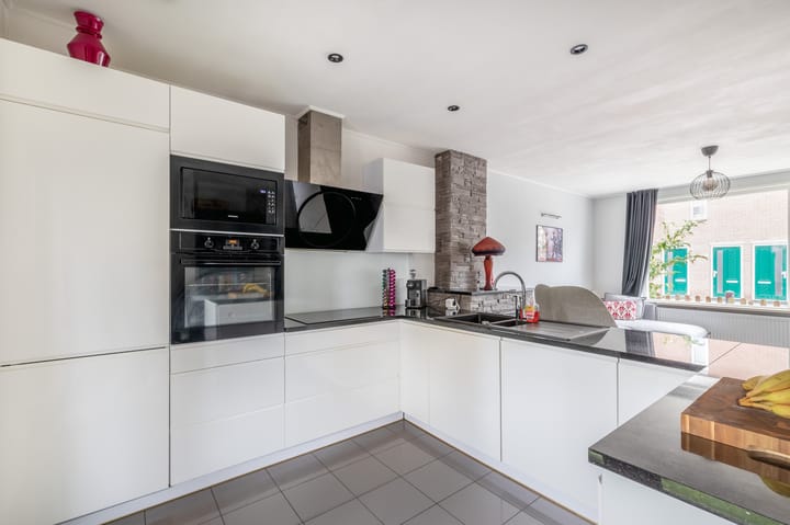 Tussenwoning te koop: Klein Vreewijk 3, Lisse