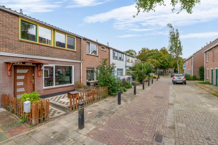 Tussenwoning te koop: Klein Vreewijk 3, Lisse