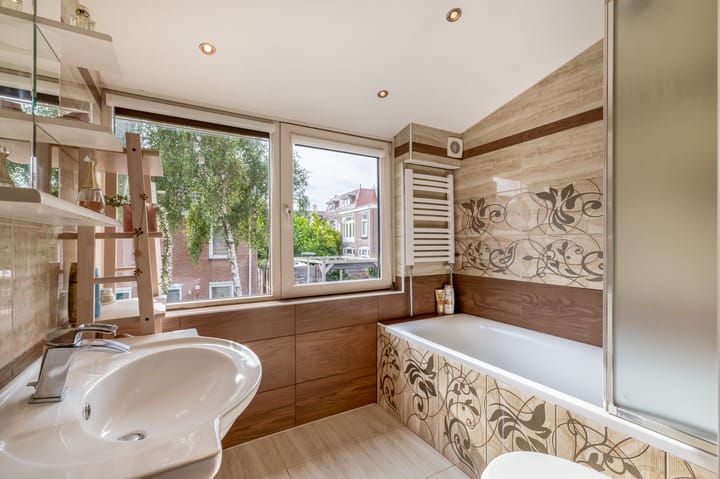 Tussenwoning te koop: Klein Vreewijk 3, Lisse
