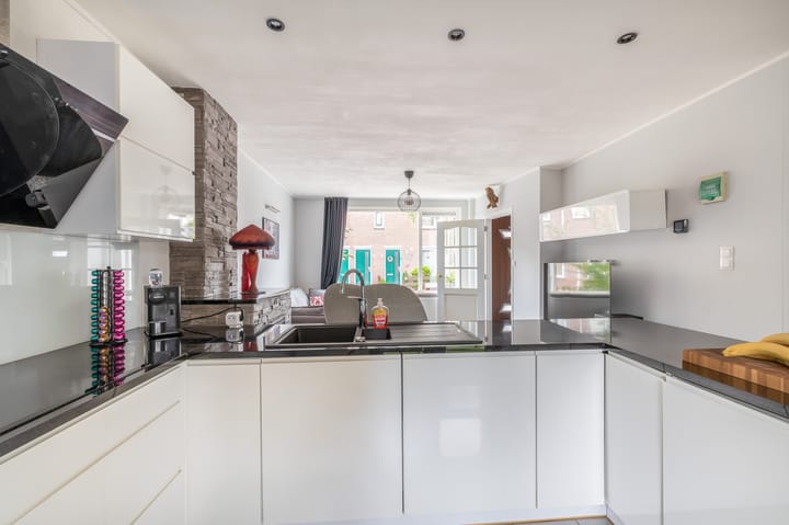Tussenwoning te koop: Klein Vreewijk 3, Lisse
