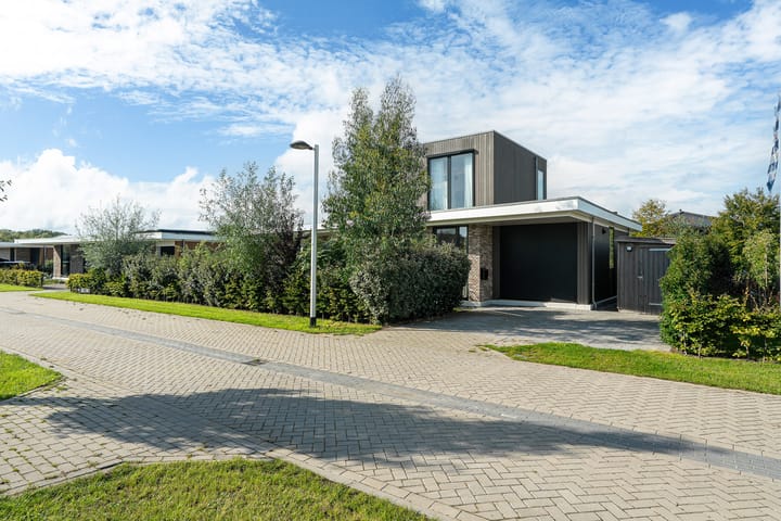 Vrijstaande woning te koop: Sjoerdtje Faberhôf 39, Leeuwarden