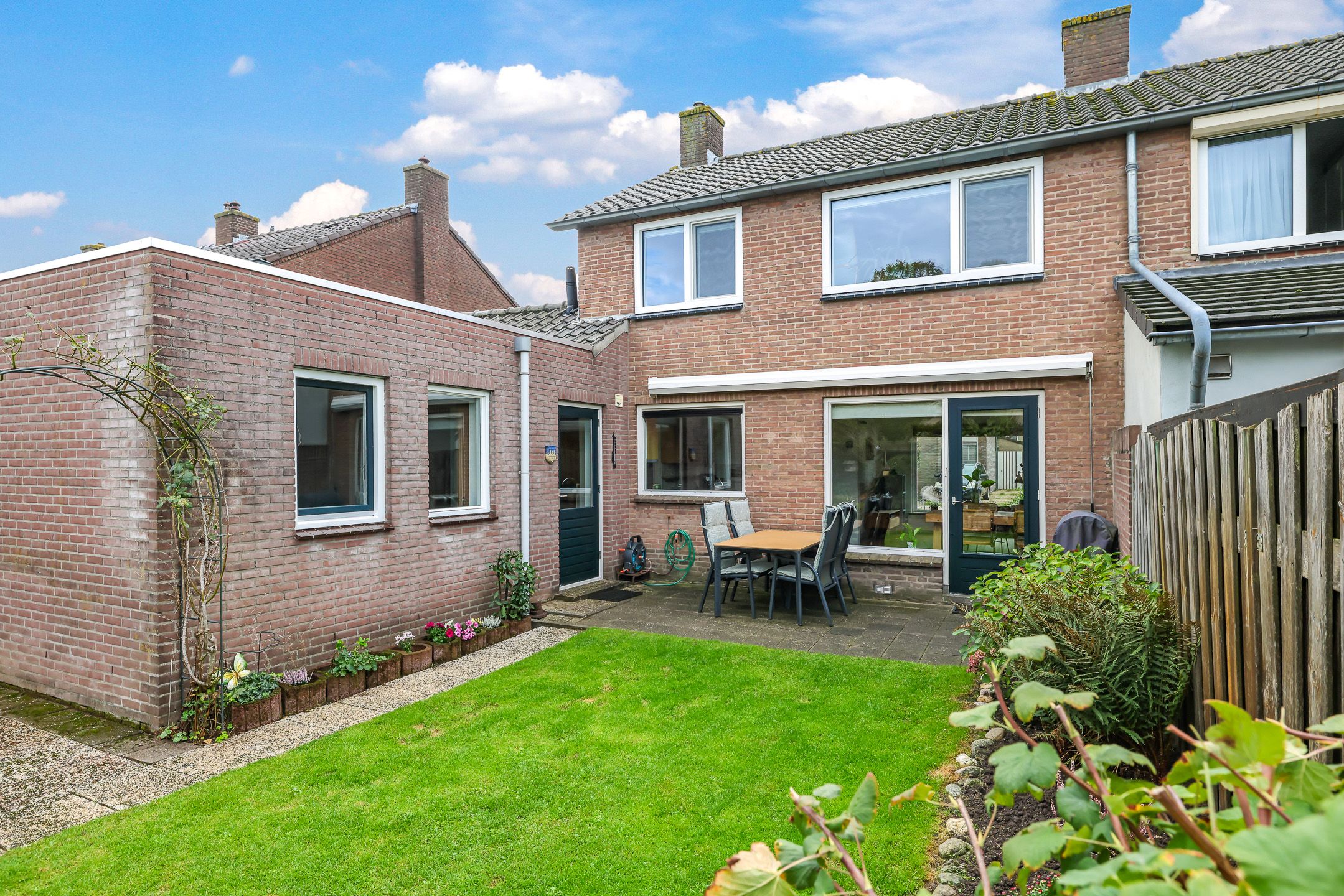 Photo 39 of Graaf van Gelrestraat 20