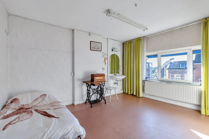 Tussenwoning te koop: Scharnerweg 24, Maastricht