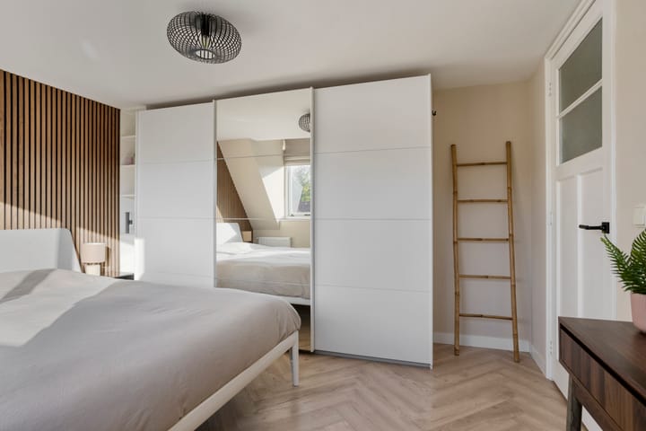 Tussenwoning te koop: Venenlaan 136, Hoorn
