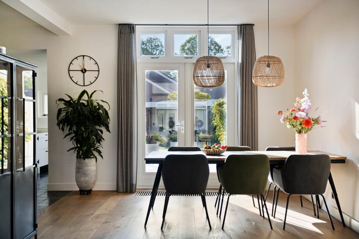 Tussenwoning te koop: Venenlaan 136, Hoorn