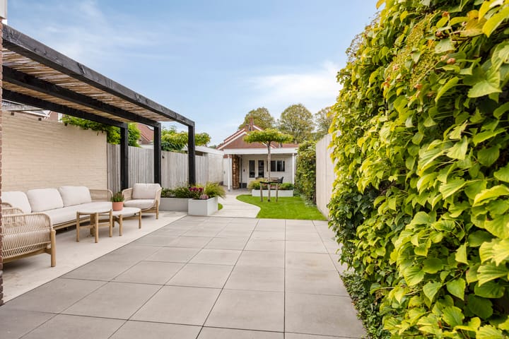 Tussenwoning te koop: Venenlaan 136, Hoorn