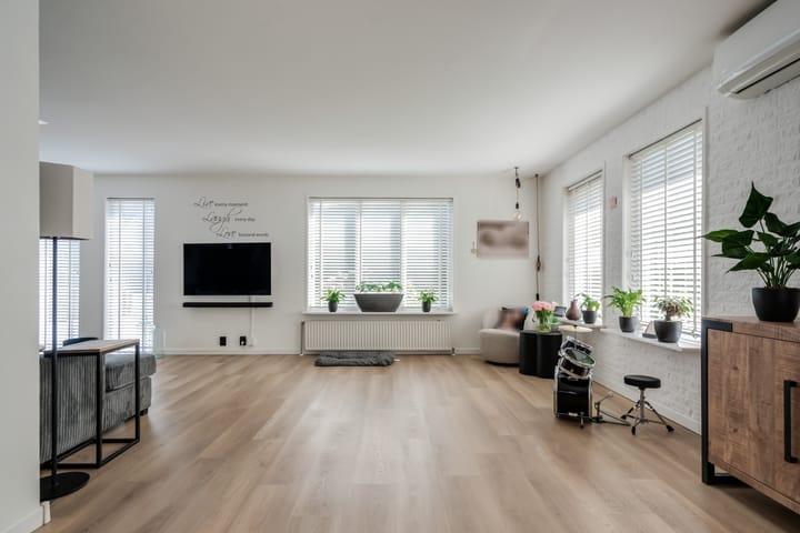 Vrijstaande woning te koop: Dynselakker 5, Steenwijk