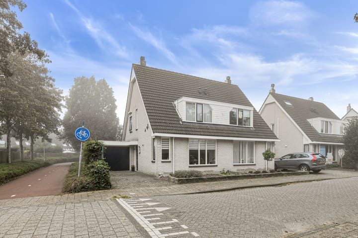 Hoekwoning te koop: Elise van Calcarstraat 15, Breda