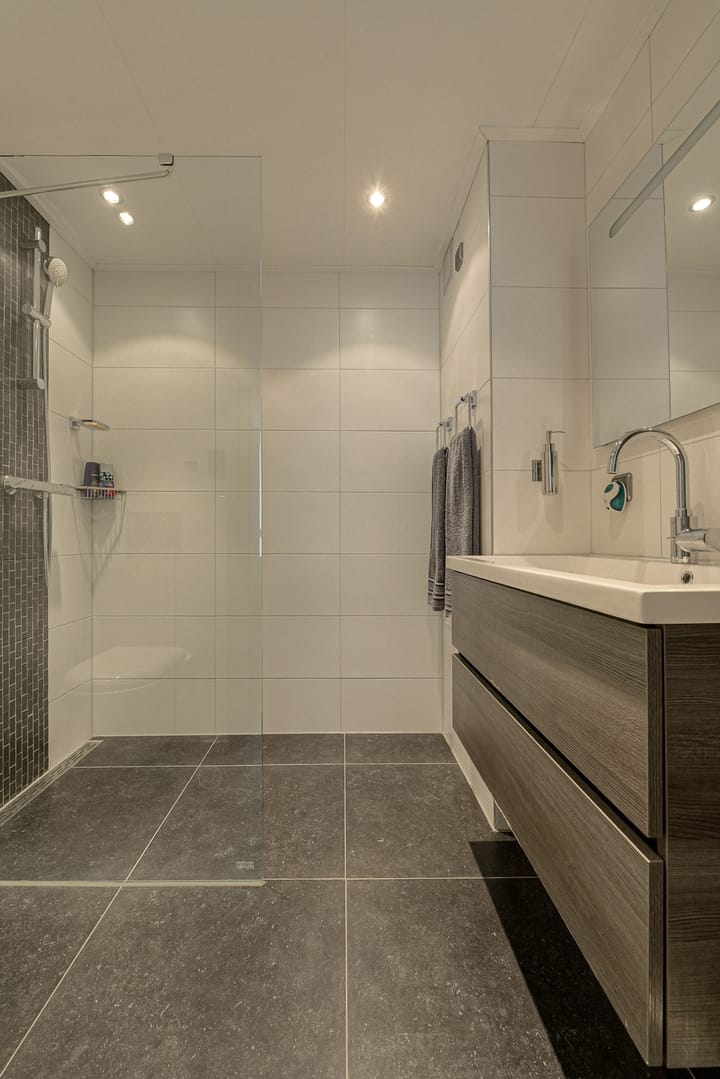 Hoekwoning te koop: Elise van Calcarstraat 15, Breda