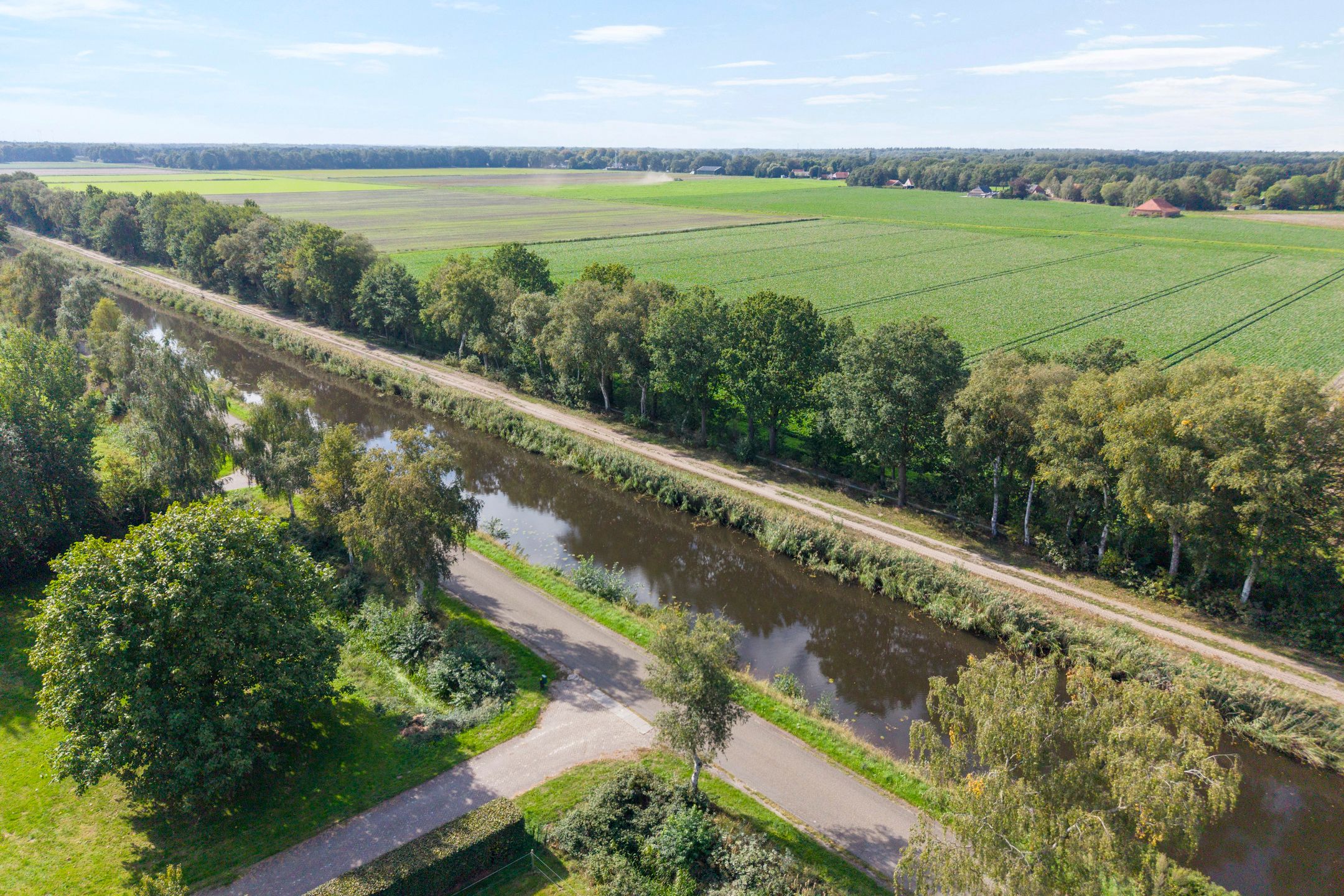 Photo 9 of Burgemeester Buiskoolweg 10