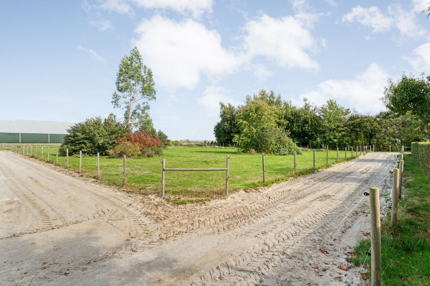 Photo 85 of Burgemeester Buiskoolweg 10