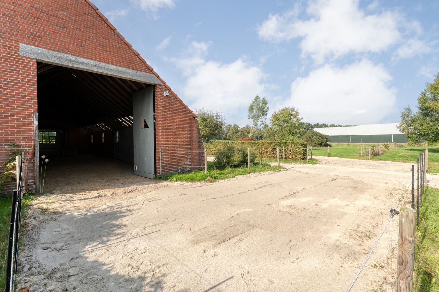 Photo 64 of Burgemeester Buiskoolweg 10