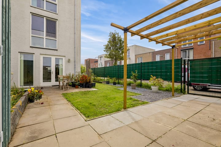 Hoekwoning te koop: Balderstraat 26, Almere