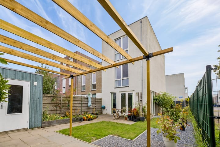 Hoekwoning te koop: Balderstraat 26, Almere
