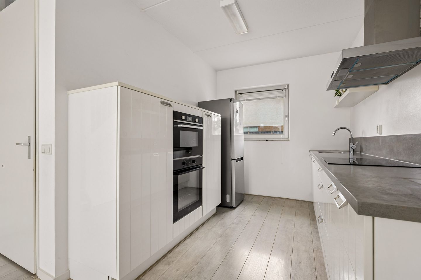 Photo 10 of Balderstraat 26