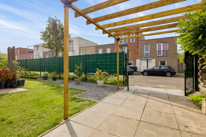 Hoekwoning te koop: Balderstraat 26, Almere