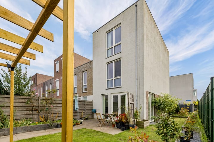Hoekwoning te koop: Balderstraat 26, Almere