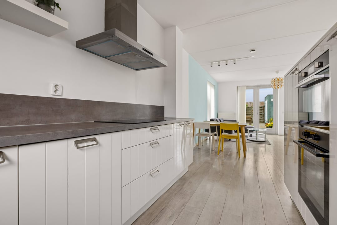 Photo 11 of Balderstraat 26