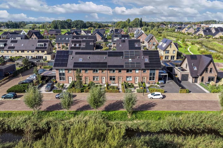 Tussenwoning te koop: Vrederiksakker 58, Heerhugowaard