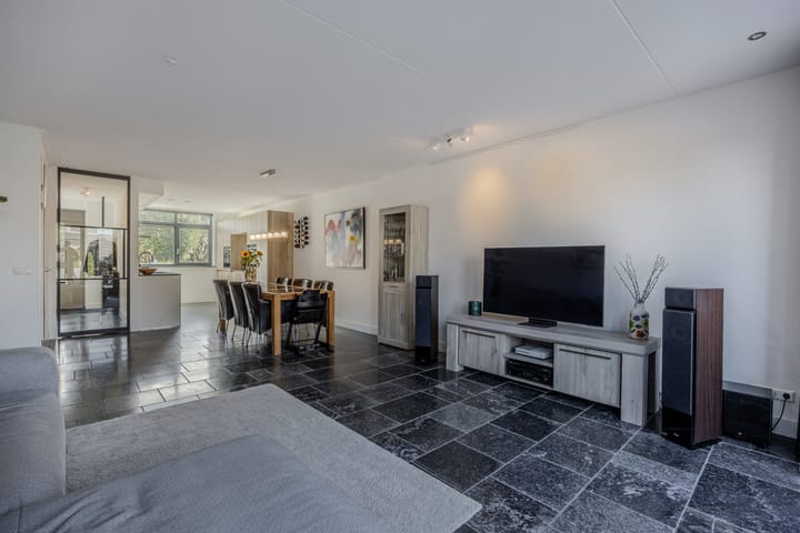 Tussenwoning te koop: Vrederiksakker 58, Heerhugowaard