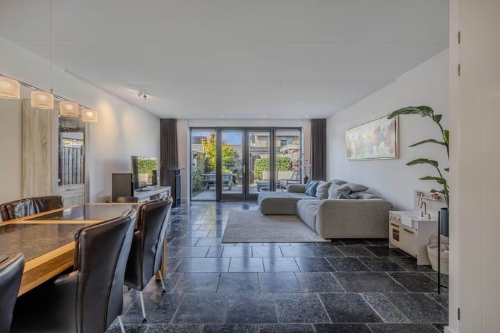Tussenwoning te koop: Vrederiksakker 58, Heerhugowaard