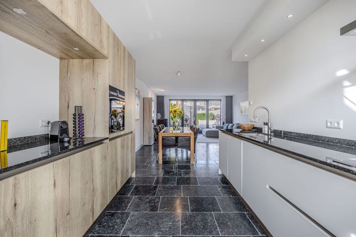 Tussenwoning te koop: Vrederiksakker 58, Heerhugowaard