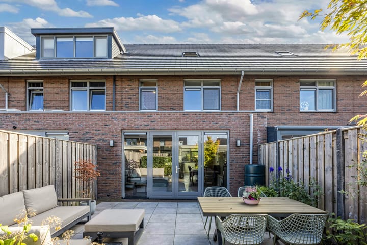Tussenwoning te koop: Vrederiksakker 58, Heerhugowaard