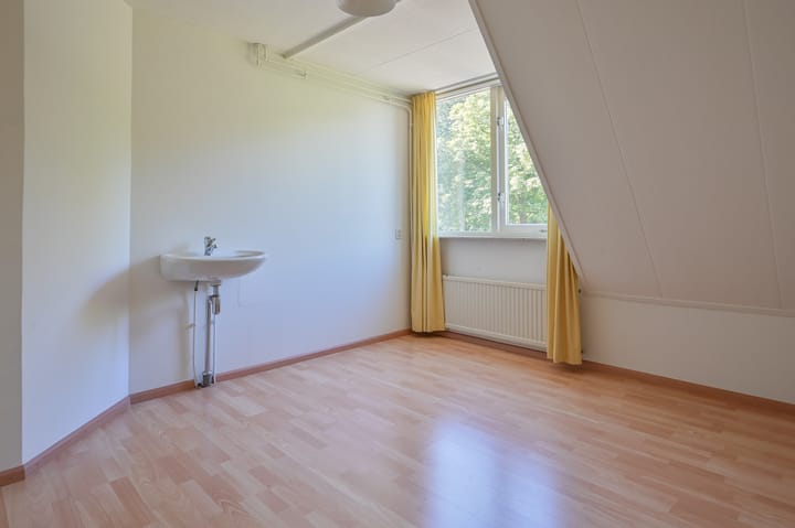 Tussenwoning te koop: Insulinde 9, Breukelen