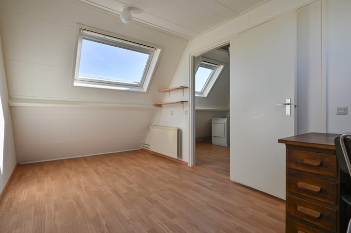 Tussenwoning te koop: Insulinde 9, Breukelen