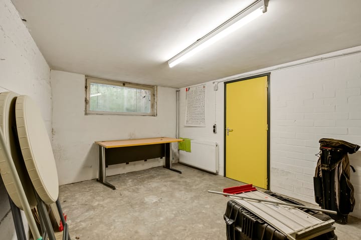Twee-onder-één-kap te koop: Cruysbergstraat 9, Beesel