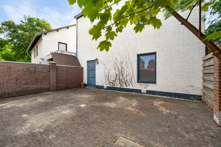 Twee-onder-één-kap te koop: Cruysbergstraat 9, Beesel
