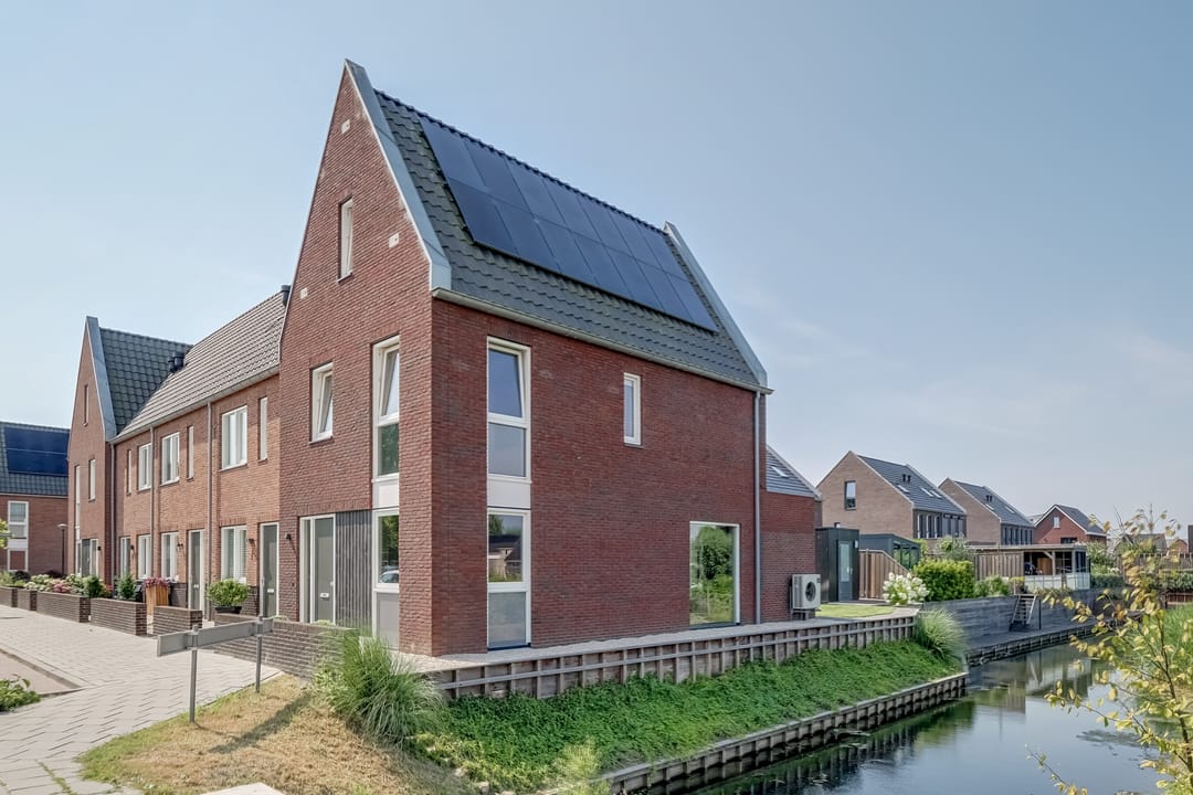 Foto 1 van Meester Mantelstraat 1